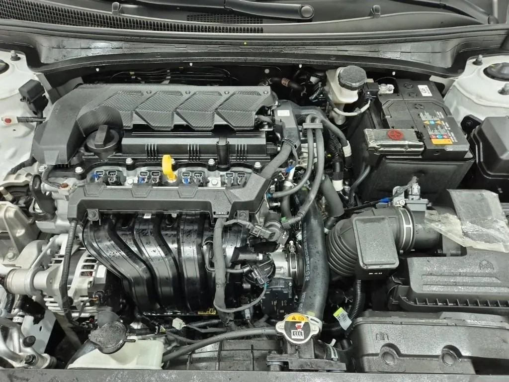 Hyundai Avante 2025 photo 5