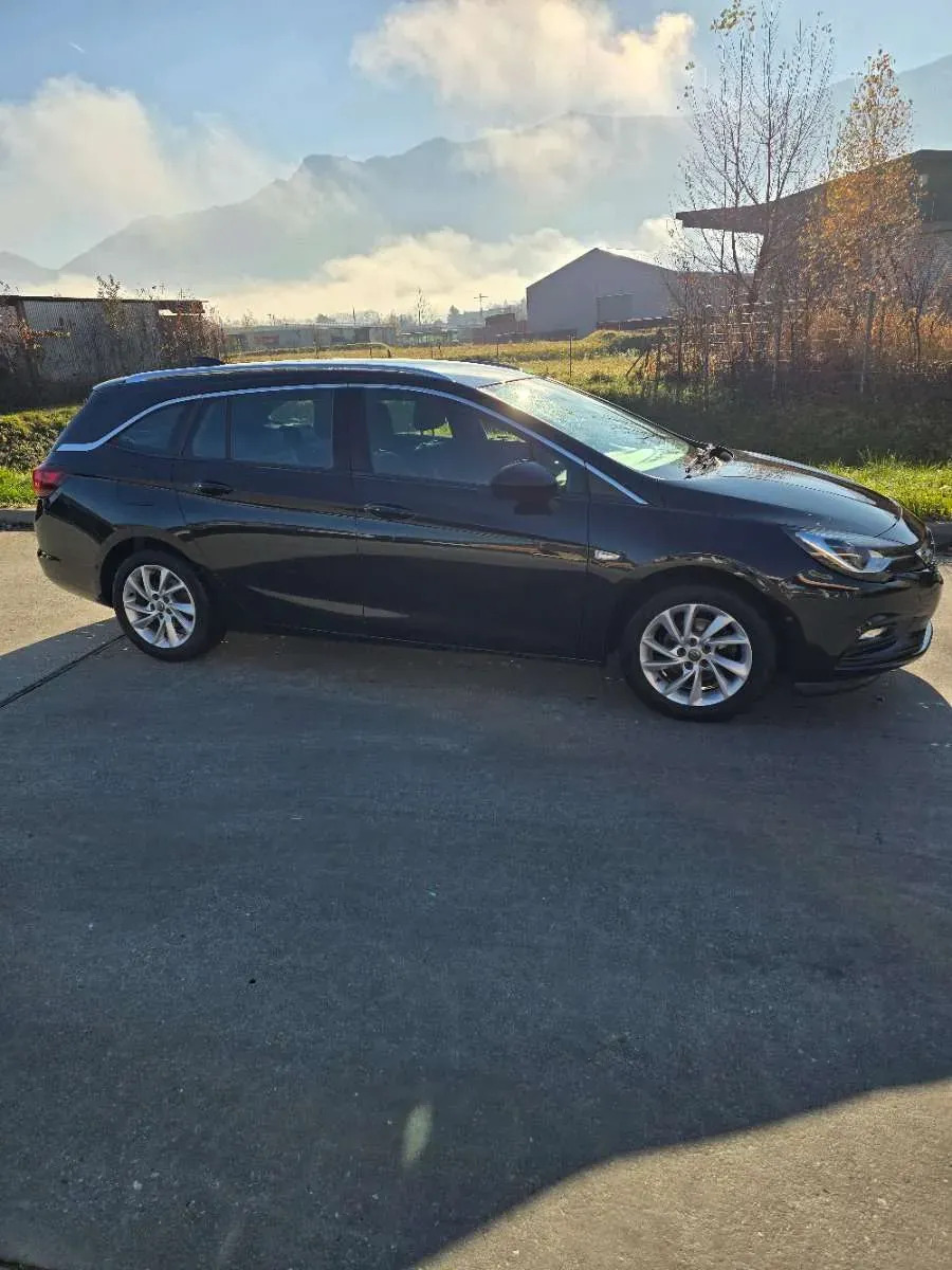 Opel Astra 2016 photo 2