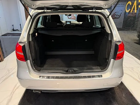 Mercedes-Benz B200 2012 photo 5