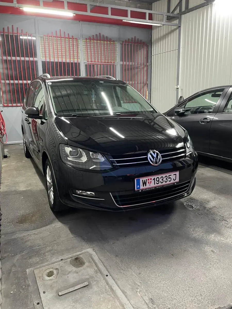 Volkswagen Sharan 2012 photo 2