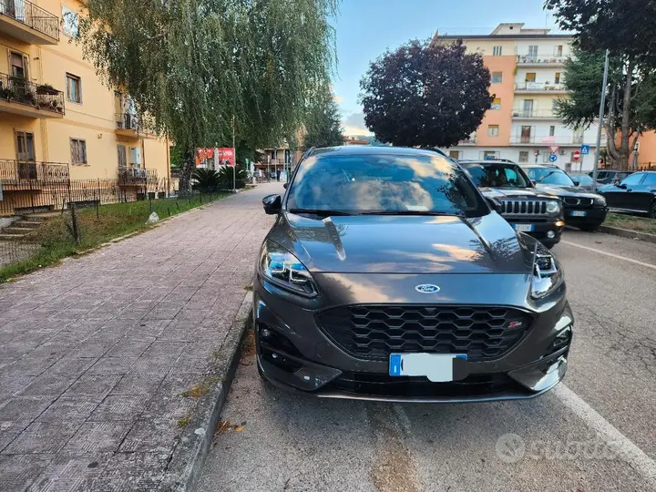 Ford Kuga 2023 photo 2