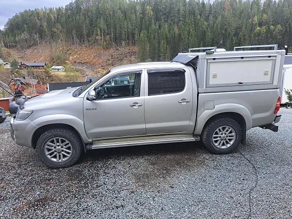Toyota Hilux 2011 photo 2