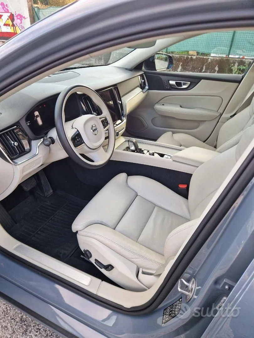 Volvo V60 2024 photo 5