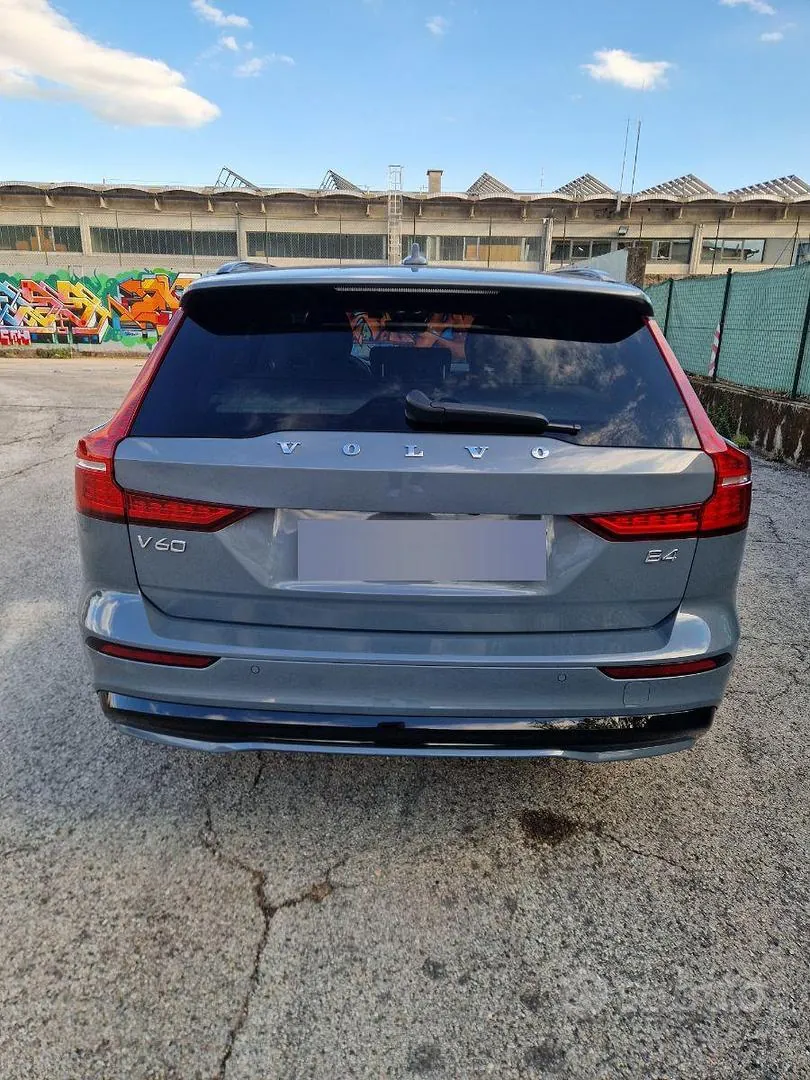 Volvo V60 2024 photo 4