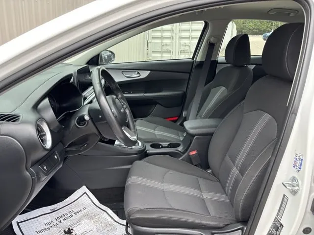 Kia Forte 2024 photo 3