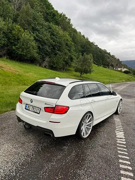BMW M550D 2013 photo 2