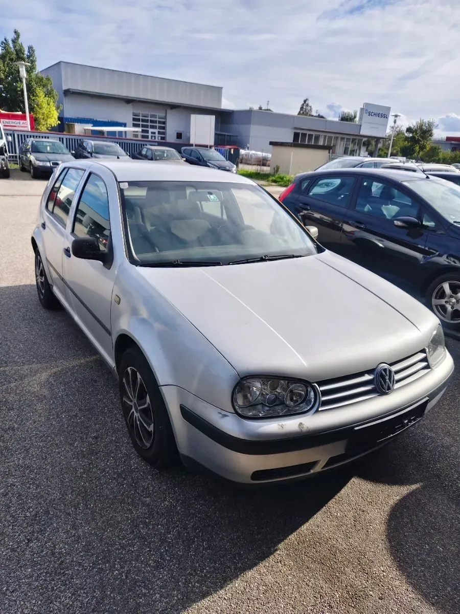 Volkswagen Golf 2004 photo 2