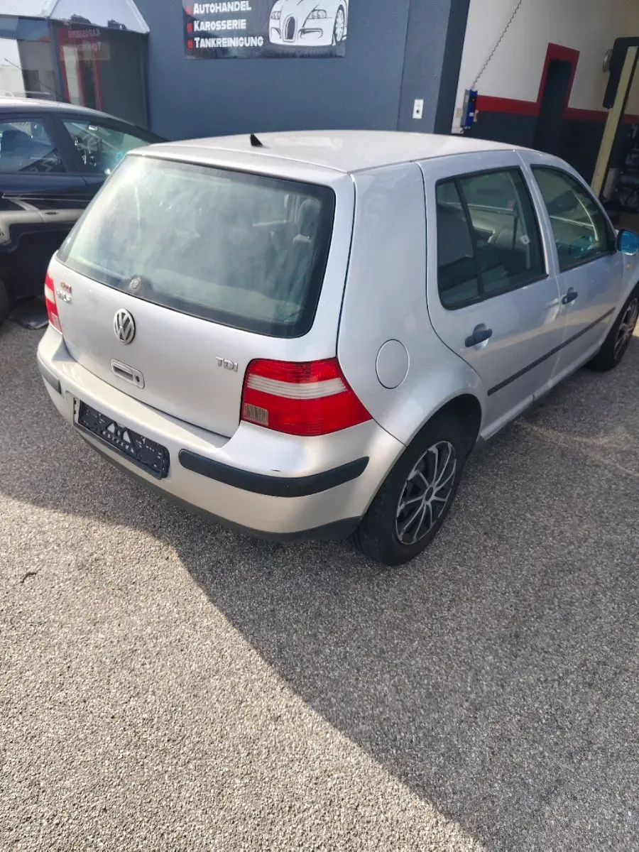 Volkswagen Golf 2004 photo 3