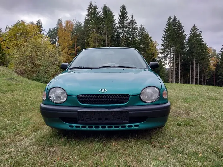Toyota Corolla 1999 photo 2