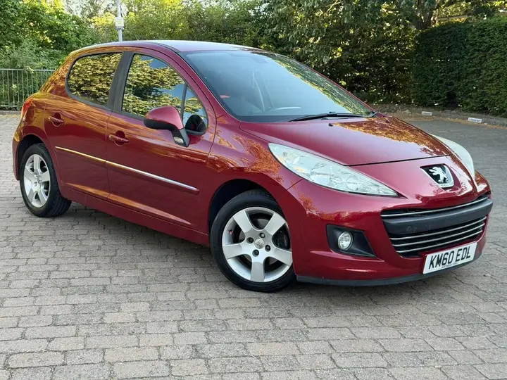 Peugeot 207 2010 photo 2