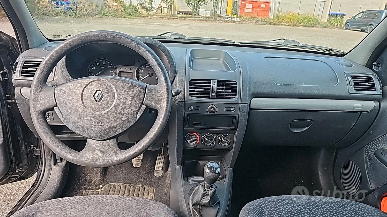 Renault Clio 2009 photo 5