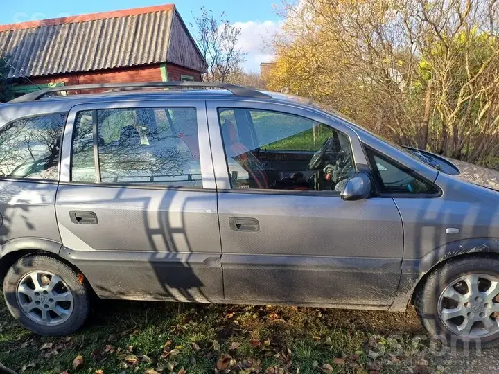 Opel Zafira 2004 photo 2