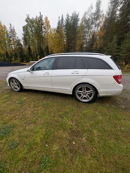 Mercedes-Benz C250 2012 photo 4
