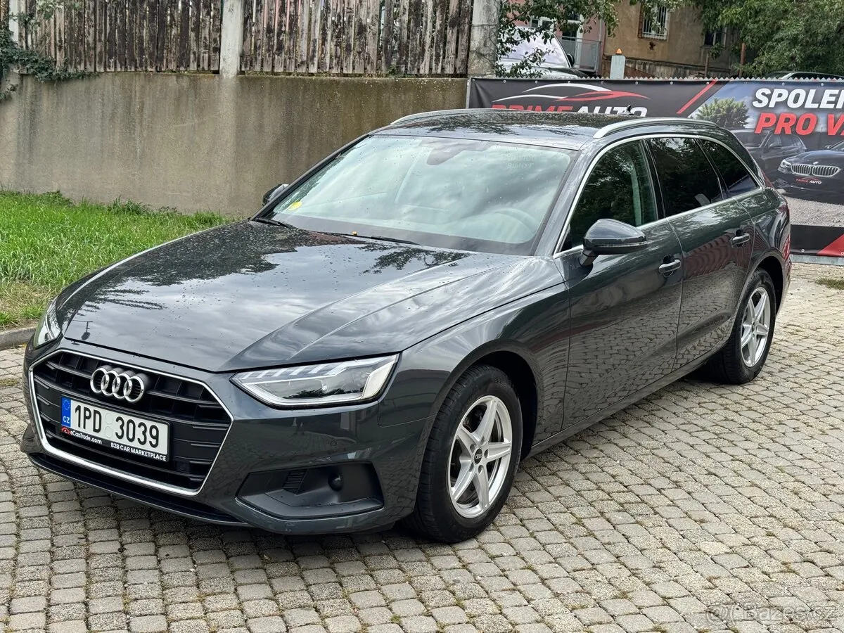 Audi A4 2021 photo 2
