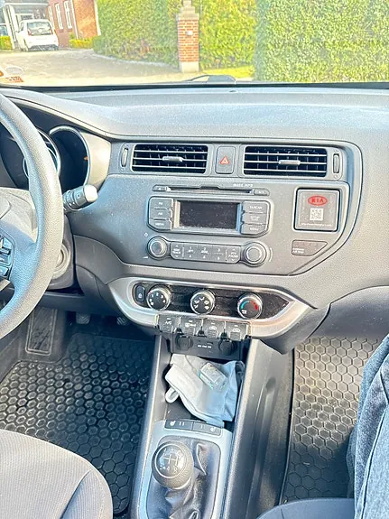 Kia Rio 2013 photo 4