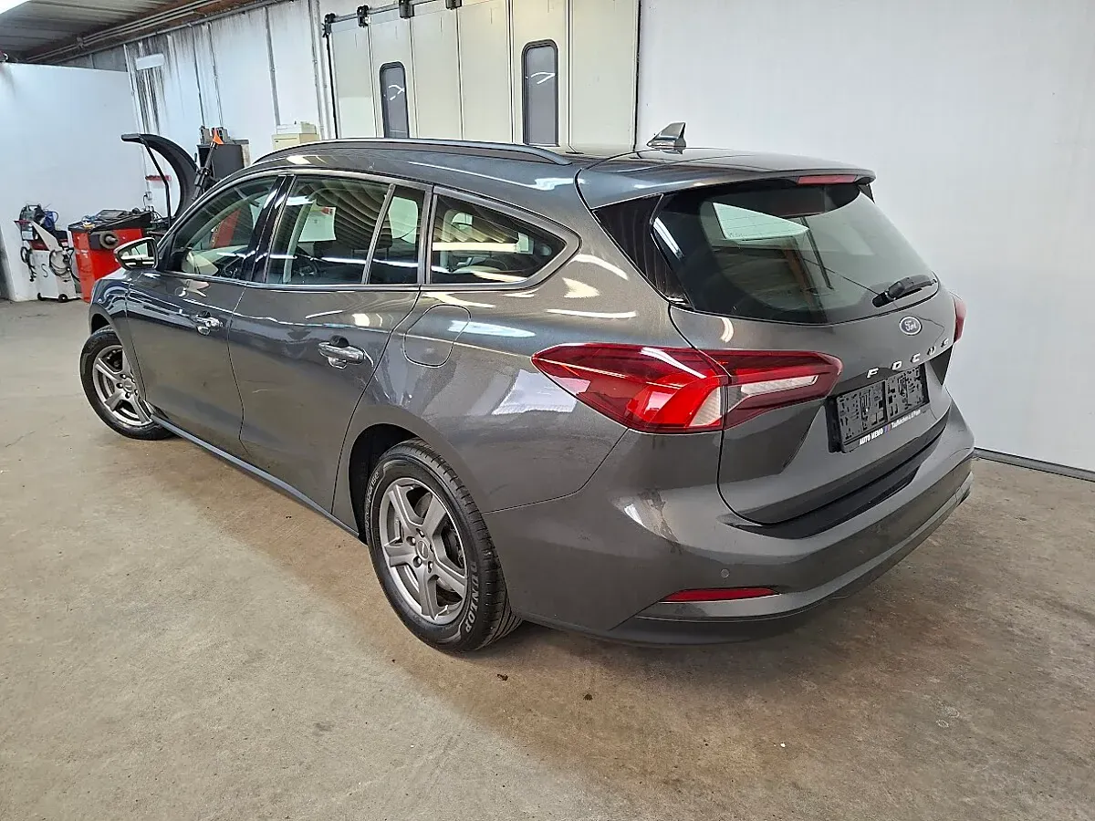 Ford Focus 2022 photo 3