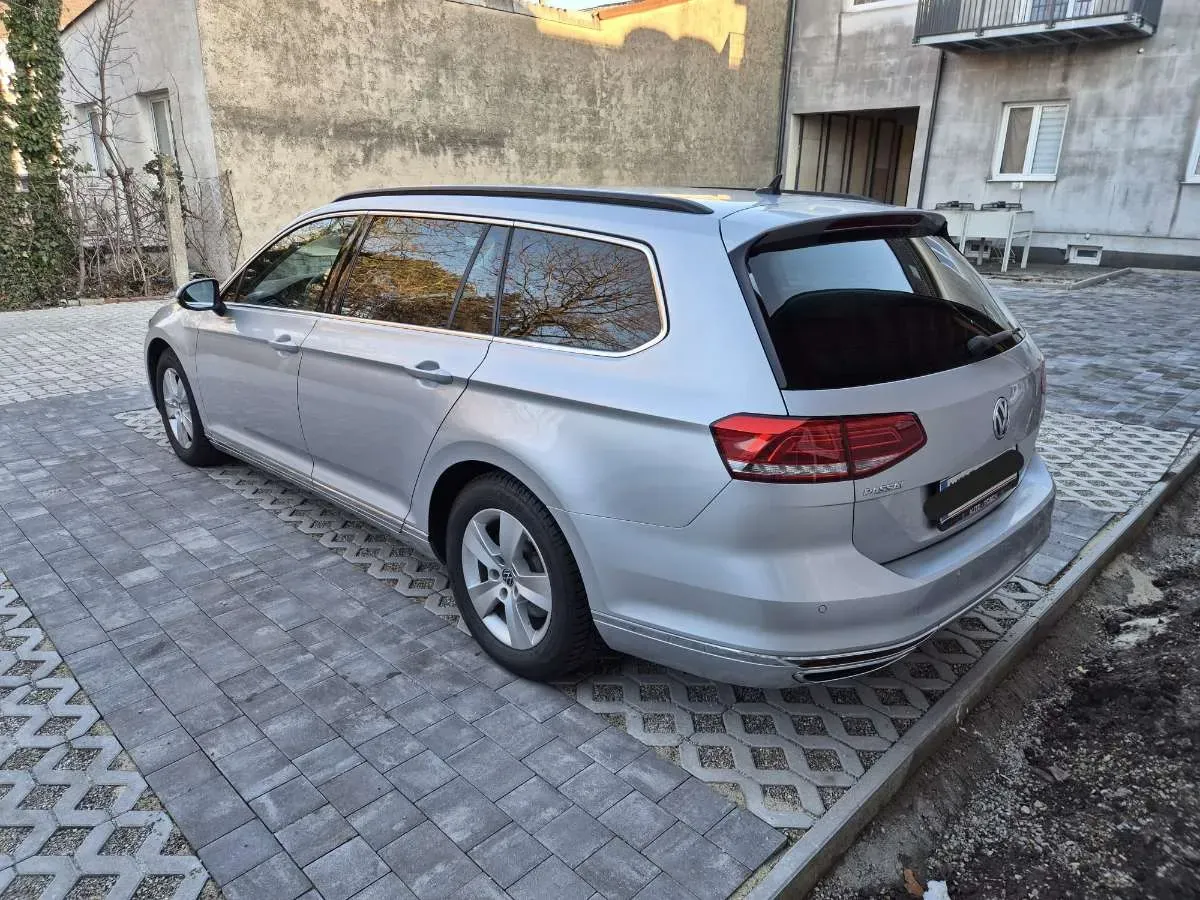 Volkswagen Passat 2018 photo 2