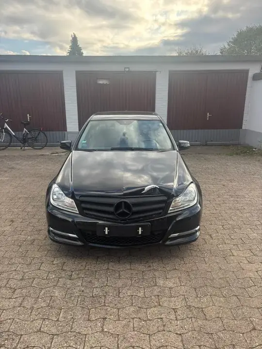 Mercedes-Benz 200
