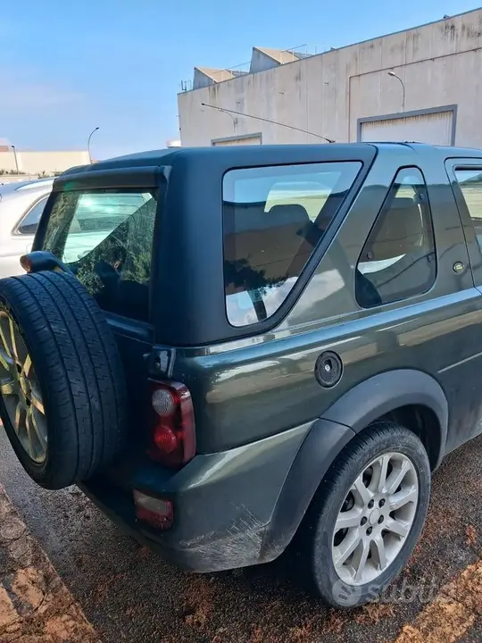 Land Rover Freelander 2005 photo 3