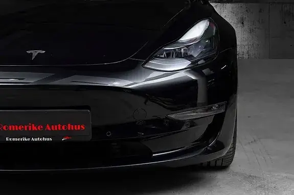 Tesla Model 3 2022 photo 4