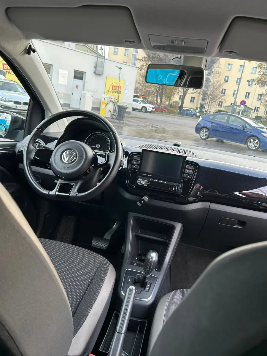 Volkswagen Up 2014 photo 3