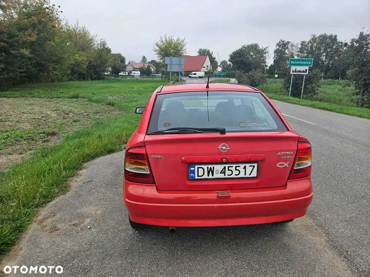 Opel Astra 2000 photo 4