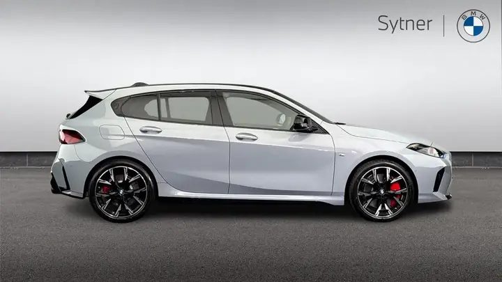 BMW 1 Series 2026 photo 3