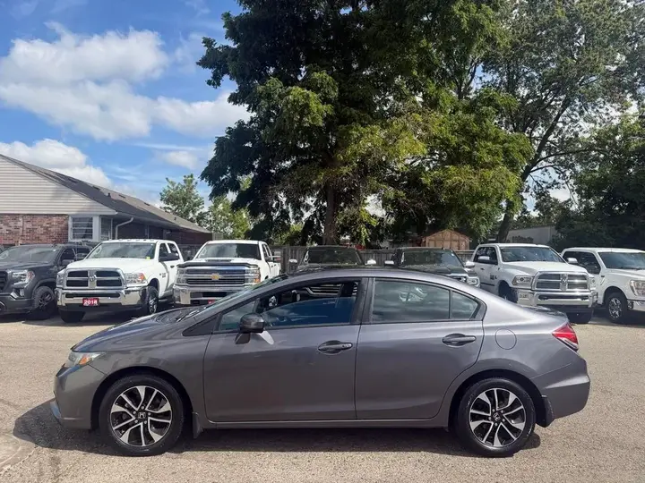 Honda Civic 2015 photo 4