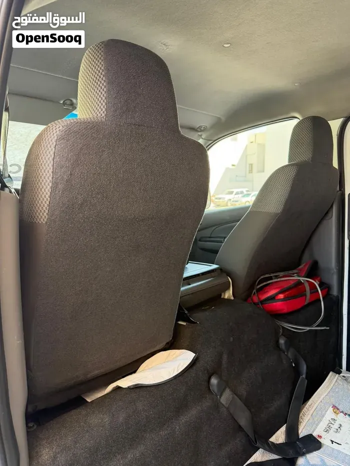 Nissan Urvan 2019 photo 4