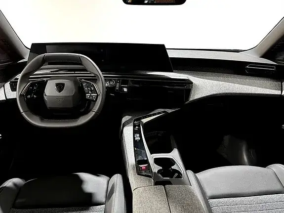 Peugeot E-3008 2025 photo 2