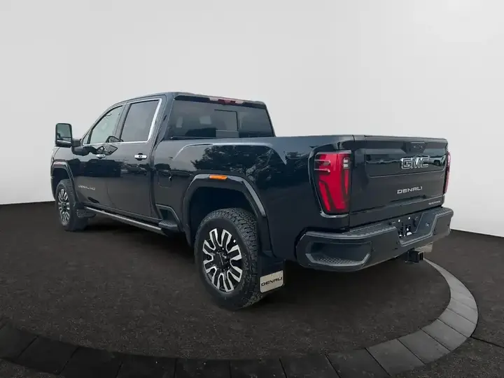 GMC Sierra 2500Hd 2026 photo 3