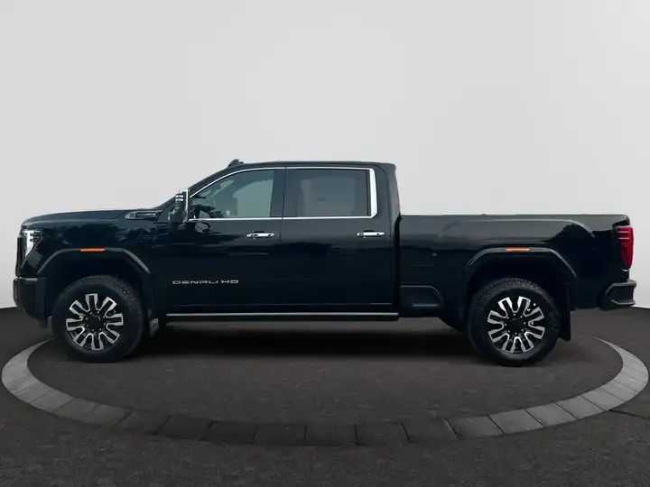 GMC Sierra 2500Hd 2026 photo 2