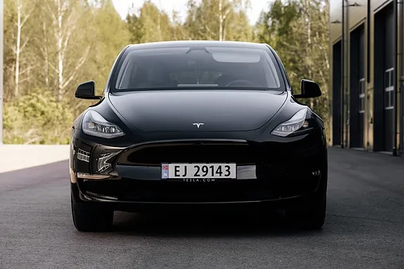Tesla Model Y 2024 photo 4
