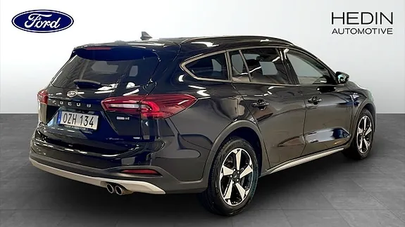 Ford Focus 2023 photo 2