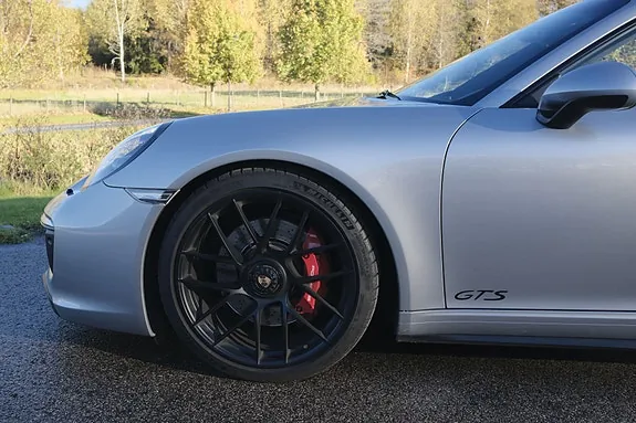 Porsche 911 Carrera 4 Gts 2017 photo 5