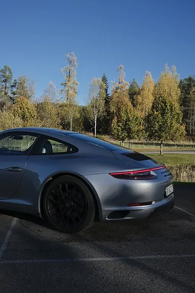 Porsche 911 Carrera 4 Gts 2017 photo 3