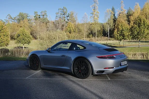 Porsche 911 Carrera 4 Gts 2017 photo 4