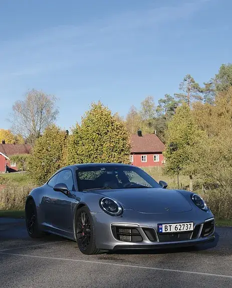Porsche 911 Carrera 4 Gts