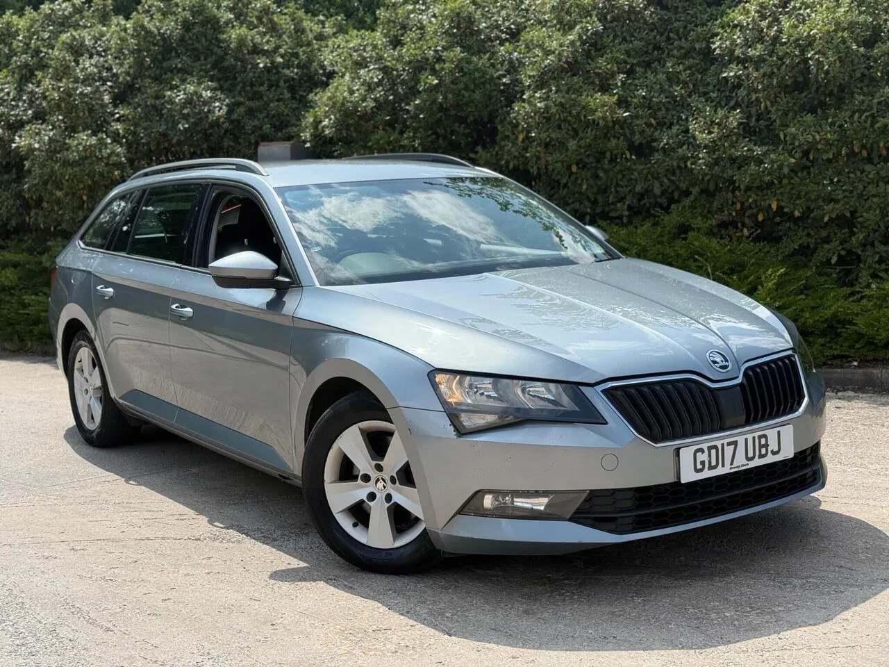 Skoda Superb 2017 photo 2
