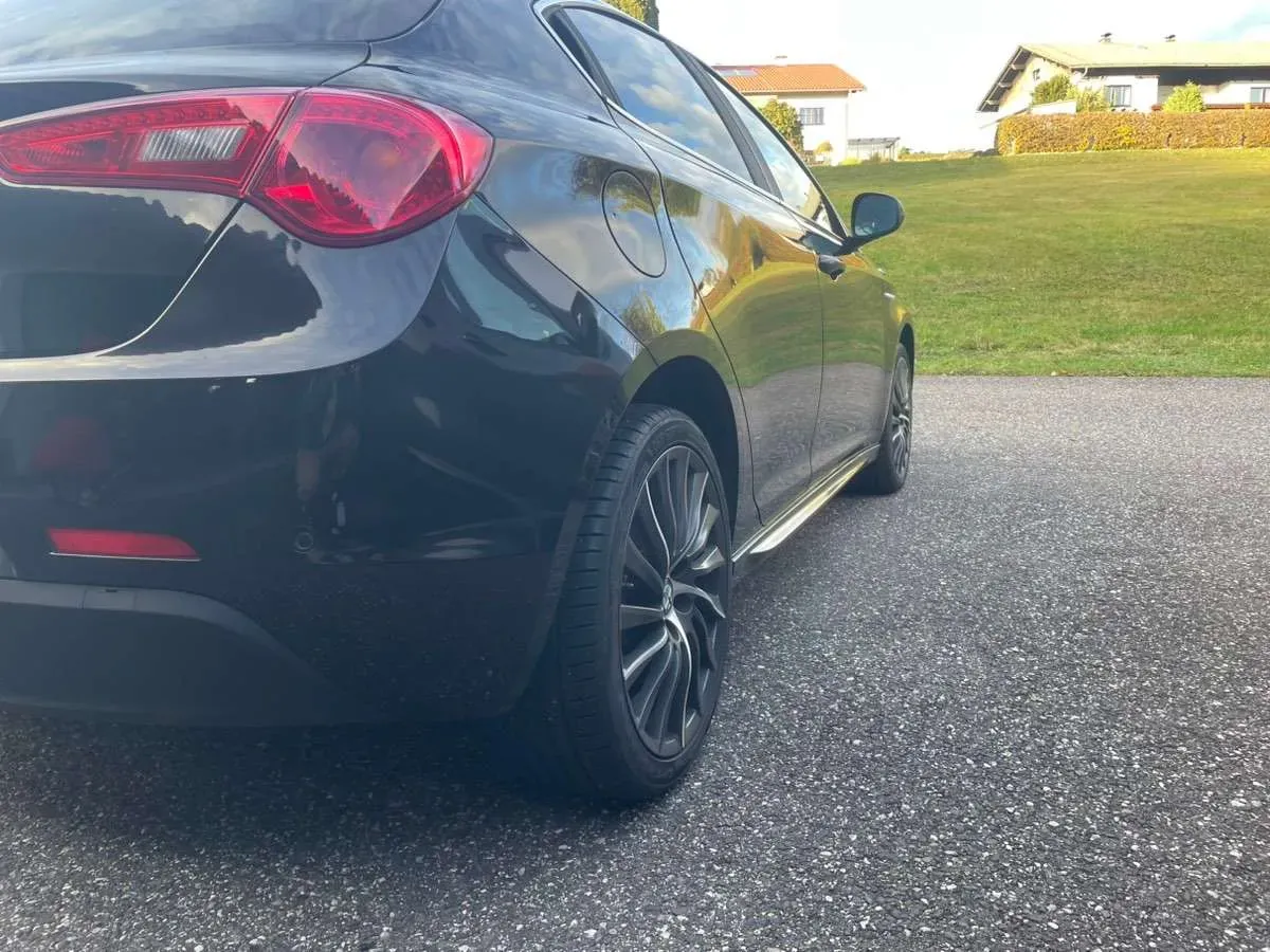 Alfa Romeo Giulietta 2016 photo 3