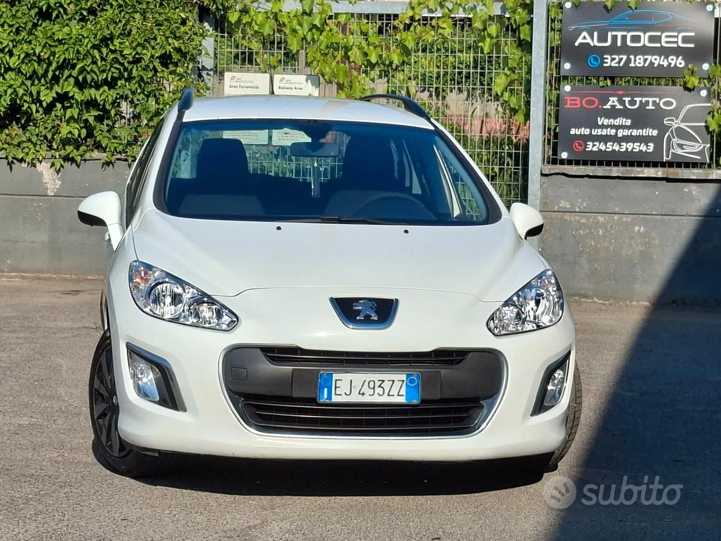 Peugeot 308 2011 photo 2