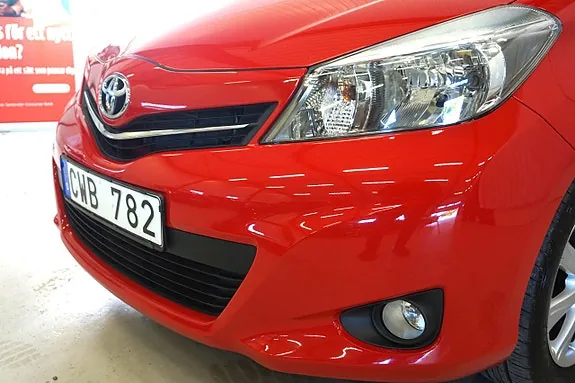 Toyota Yaris 2012 photo 3
