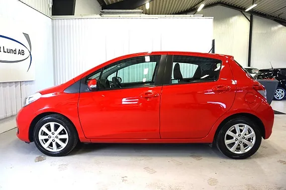 Toyota Yaris 2012 photo 2