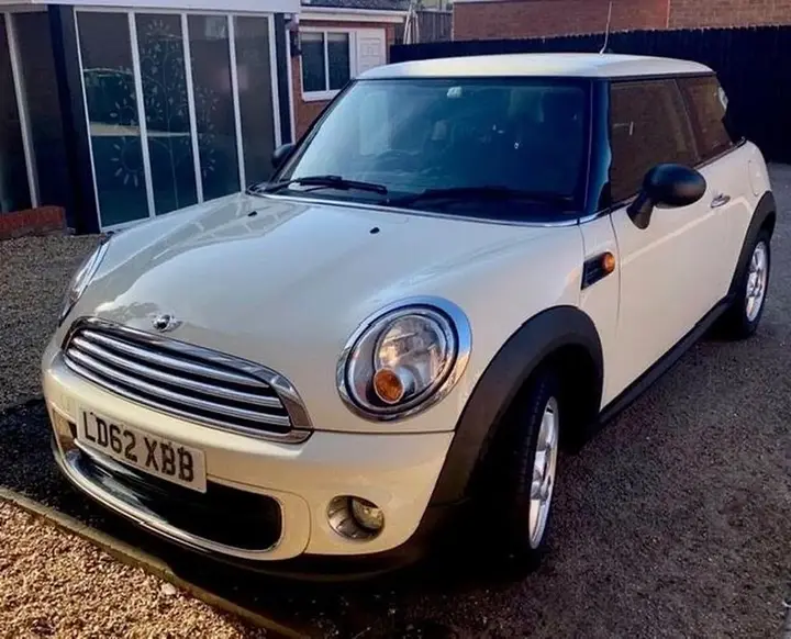 Mini One 2012 photo 3