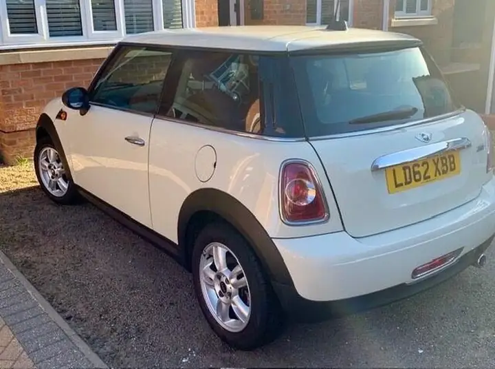 Mini One 2012 photo 4