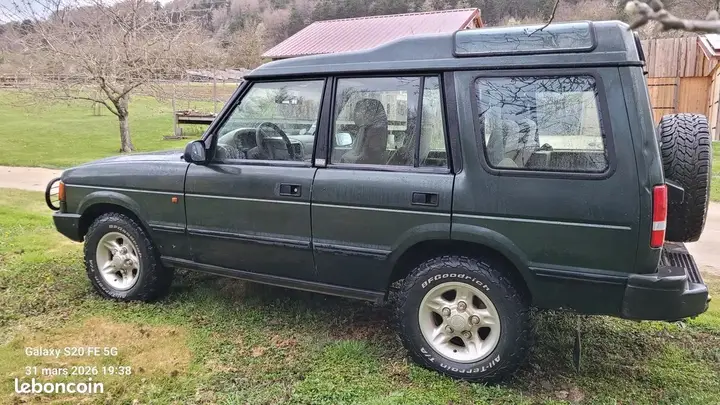 Land Rover Discovery 1999 photo 2