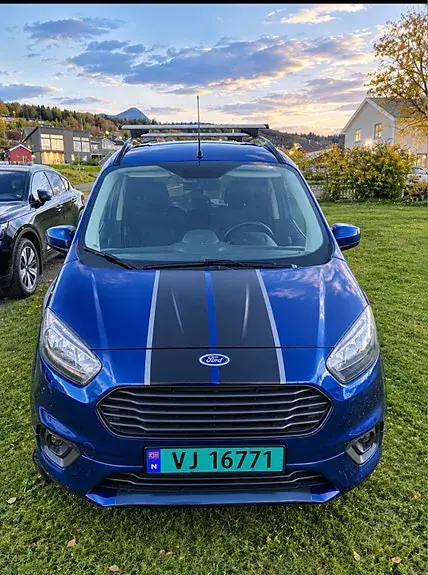 Ford Transit Courier 2019 photo 3