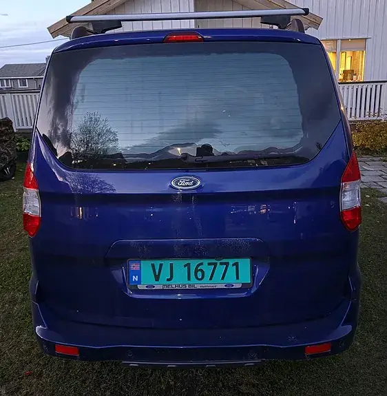 Ford Transit Courier 2019 photo 2