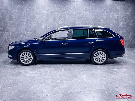 Skoda Superb 2013 photo 4