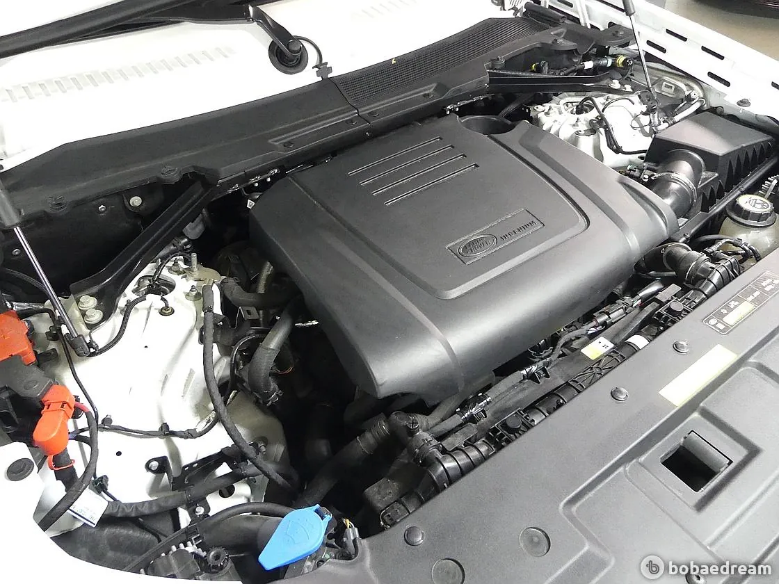 Land Rover Defender 110 2025 photo 5